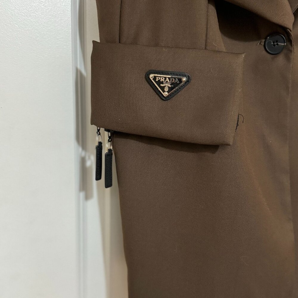 Prada Women's Iconic Brown Blazer – Large, Made in Italy, 100% Cotton, NWT - Picture 4 of 16